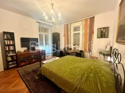 Split, Grad trosoban 117 m², 3 terase, vrt, garaža, pomoćna kuća - 8