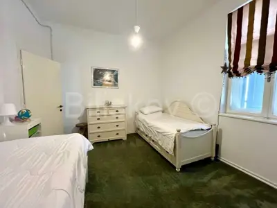 Split, Grad trosoban 117 m², 3 terase, vrt, garaža, pomoćna kuća - 9