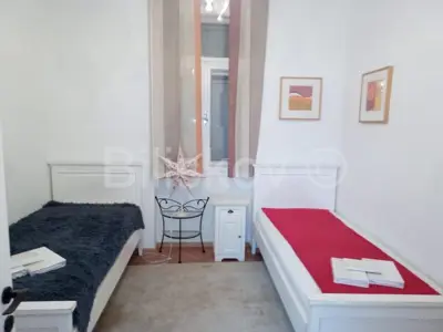 Split, Grad trosoban 117 m², 3 terase, vrt, garaža, pomoćna kuća - 7
