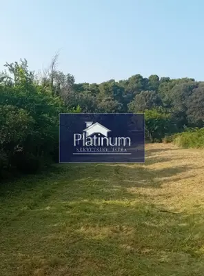 Građevinsko zemljište 1.024 m², Banjole, Medulin - 150 m od mora - 2