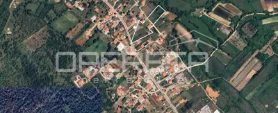 Građevinsko zemljište 2.703 m², Briševo - mirno okruženje blizu Zadra