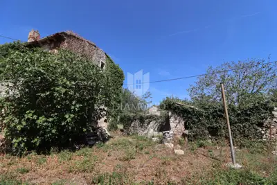 OPPORTUNITY, Stone house with a large courtyard in the center of an Istrian village - 10