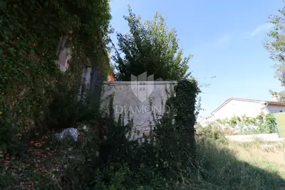 OPPORTUNITY, Stone house with a large courtyard in the center of an Istrian village - 12
