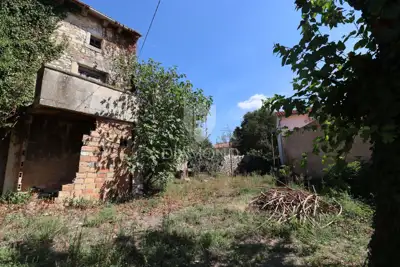 OPPORTUNITY, Stone house with a large courtyard in the center of an Istrian village - 7