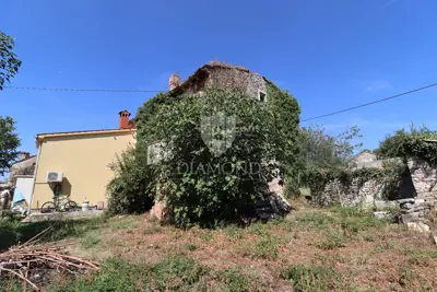 OPPORTUNITY, Stone house with a large courtyard in the center of an Istrian village - 9