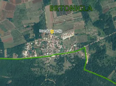 Building plot 520 m², Fiorini - quiet edge of the settlement