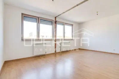 Gewerbeimmobilie zur Miete in Centar, 150 m² - 10