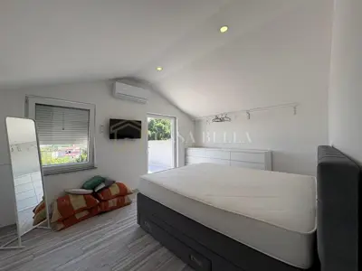 Wohnung zur Miete in Mihotići, 100 m² - 6