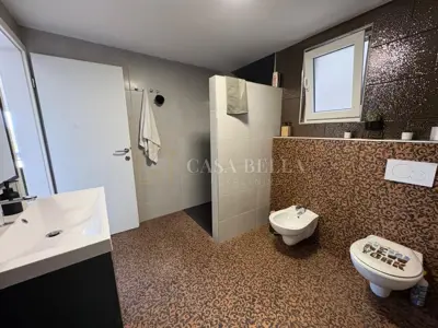Wohnung zur Miete in Mihotići, 100 m² - 9
