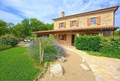 Kamena vila 160 m², Dobrinj - bazen i okućnica