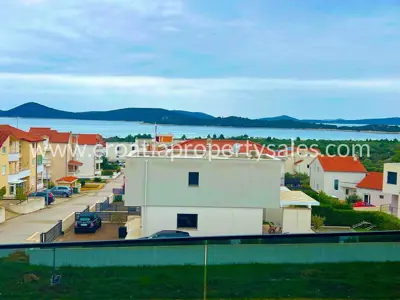 Dvojna kuća, Šibenik - panoramski pogled na more i bazen - 8