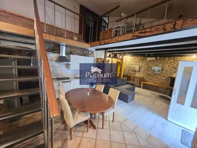 Dvojna kuća 130 m², Pazin - dva stana i dvorište - 16