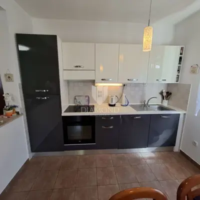 House 120 m², Labin - quiet neighborhood and greenery - 10