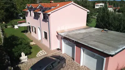 House 120 m², Labin - quiet neighborhood and greenery - 7