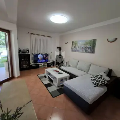 House 120 m², Labin - quiet neighborhood and greenery - 8