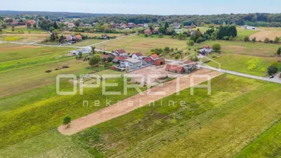 PRODAJA, GRAĐEVINSKO ZEMLJIŠTE 1.475 m² + POLJOPRIVREDNO ZEMLJIŠTE 1.262 m², GRA - 8