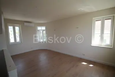 Steinhaus 195 m², Kaštel Sućurac, nahe dem Meer und dem Strand