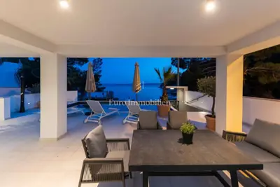 House for sale in Brodarica, 290 m² - 16