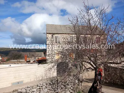 Kuća, Brač, 107 m², 160 000 € - 2