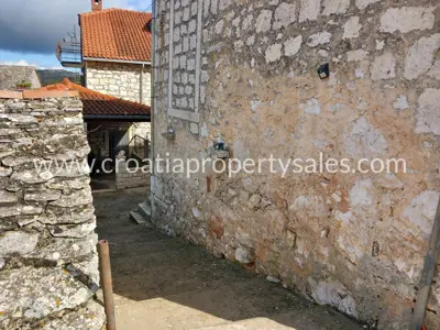 Kuća, Brač, 107 m², 160 000 € - 4