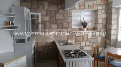 House 360 m², Korčula Island - quiet location by the sea - 9
