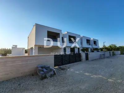 Doppelvilla 220 m², Zaton - beheizter Pool und Sauna - 19