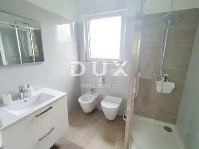 Haus 172 m², Pula, Centar - Pool, Terrasse und Parkplatz - 17