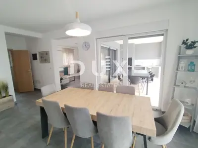 Haus 172 m², Pula, Centar - Pool, Terrasse und Parkplatz - 5