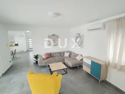 Haus 172 m², Pula, Centar - Pool, Terrasse und Parkplatz