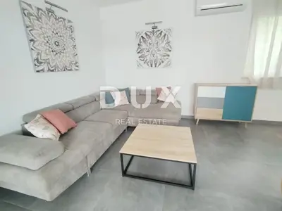 Haus 172 m², Pula, Centar - Pool, Terrasse und Parkplatz - 2