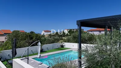 Rab, Banjol, kuća, 270 m², bazen, garaža - 6