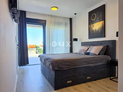 Rab, Banjol, kuća, 270 m², bazen, garaža - 19