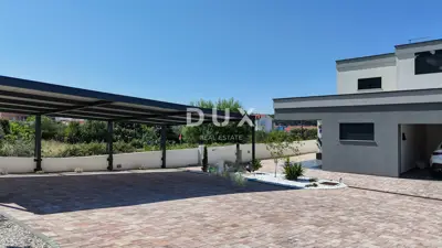 Rab, Banjol, kuća, 270 m², bazen, garaža - 4