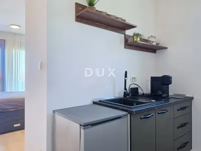 Rab, Banjol, kuća, 270 m², bazen, garaža - 18