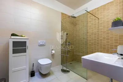 Kuća 140 m², Rovinj okolica - bazen i mirno selo - 20