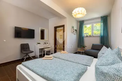 Kuća 140 m², Rovinj okolica - bazen i mirno selo - 19