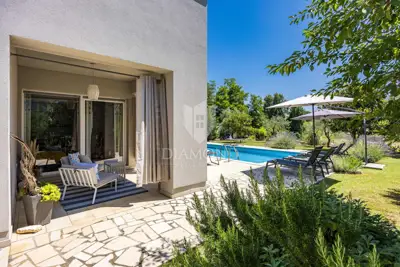 Kuća 140 m², Rovinj okolica - bazen i mirno selo - 6