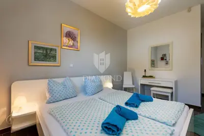 Kuća 140 m², Rovinj okolica - bazen i mirno selo - 18