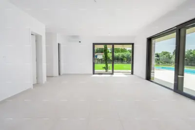 Kuća 351 m², Labinci kod Poreča, bazen i velika okućnica - 13