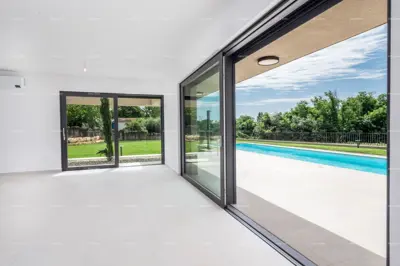 Kuća 351 m², Labinci kod Poreča, bazen i velika okućnica - 11