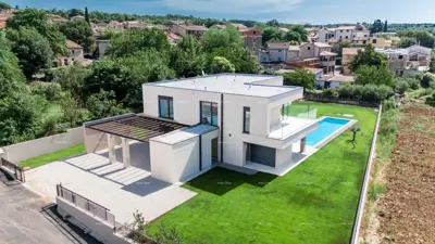 Kuća 351 m², Labinci kod Poreča, bazen i velika okućnica - 2
