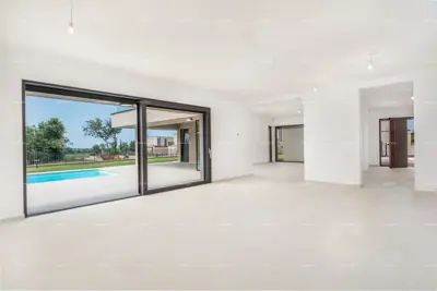 Kuća 351 m², Labinci kod Poreča, bazen i velika okućnica - 8