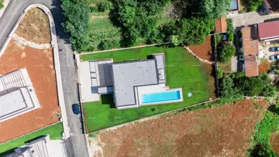 Kuća 351 m², Labinci kod Poreča, bazen i velika okućnica - 5