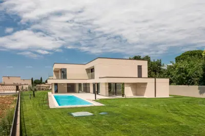 Kuća 351 m², Labinci kod Poreča, bazen i velika okućnica - 7