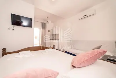 Kuća s 8 apartmana, Gajac, blizu plaže Zrće - 8