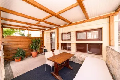 Kuća s 8 apartmana, Gajac, blizu plaže Zrće - 4