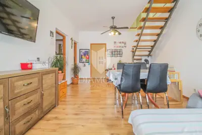 Wohnung 90 m², Novigrad Umgebung - Maisonette, 2 Balkone - 2