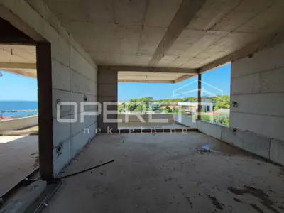 Apartment for sale in Povljana, 102 m²