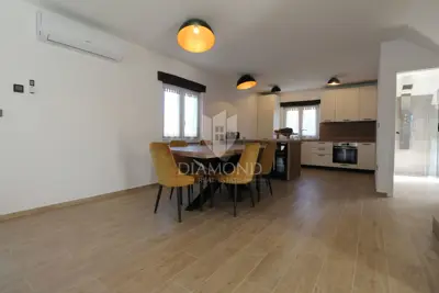 House 140 m², Cerovlje - pool and large yard - 4