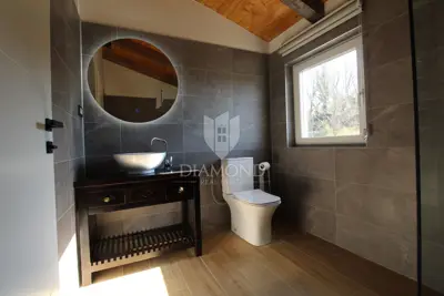House 140 m², Cerovlje - pool and large yard - 13